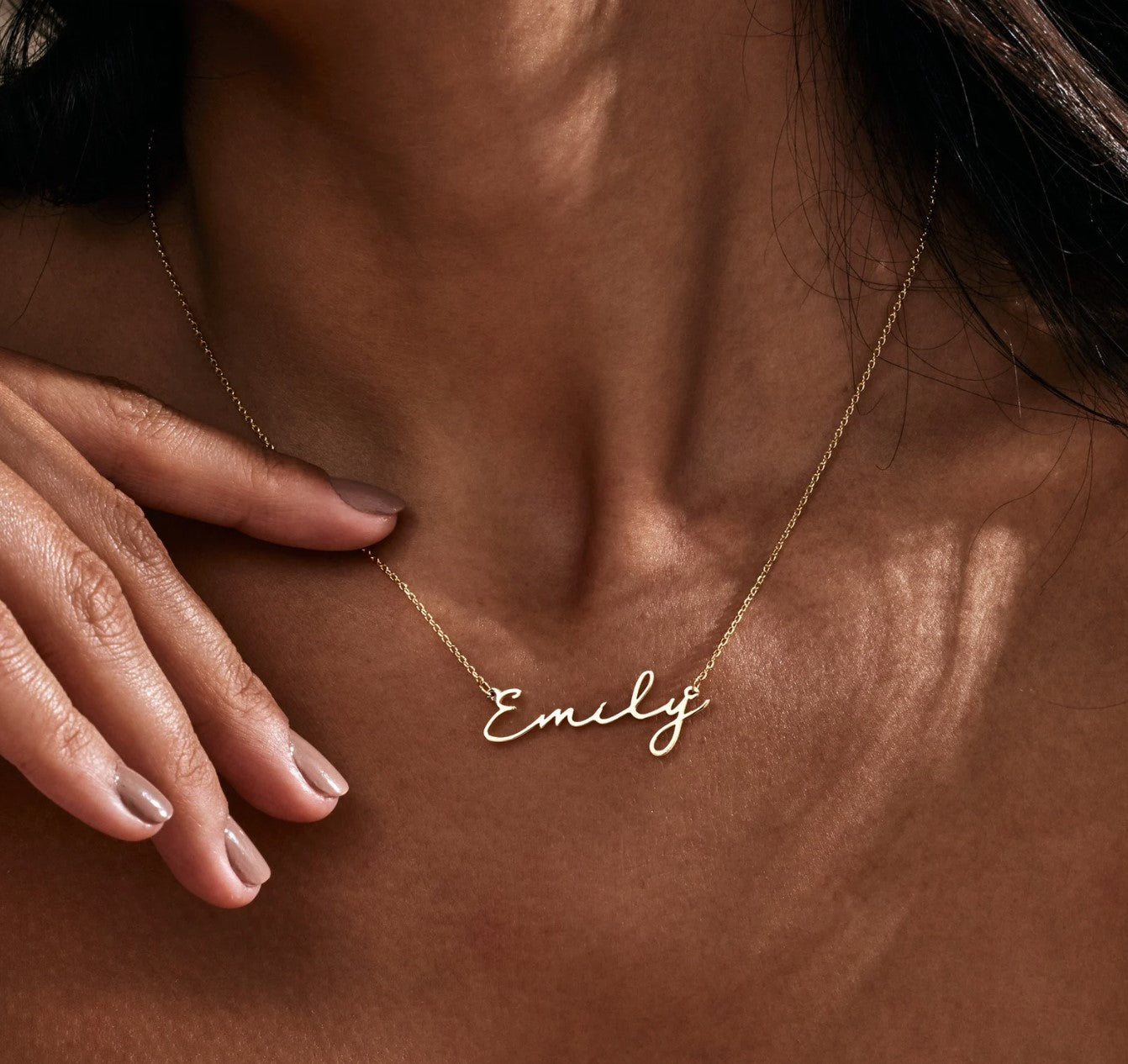 Dainty 18K Gold-plated personalized name necklace. A minimalist, custom jewelry Christmas gift